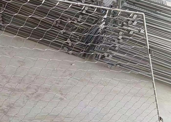 निलंबित सुरक्षा स्टेनलेस स्टील रस्सी नेटिंग लचीलापन और उत्कृष्ट