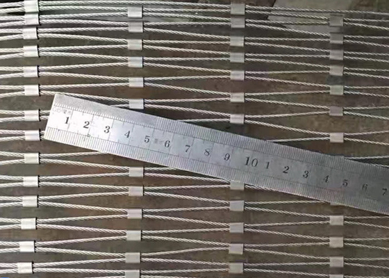 बाड़ लगाने के लिए अनुकूलित लचीलापन रस्सी 2.5 मिमी स्टेनलेस स्टील फेरूल जाल जंग न लगने वाला