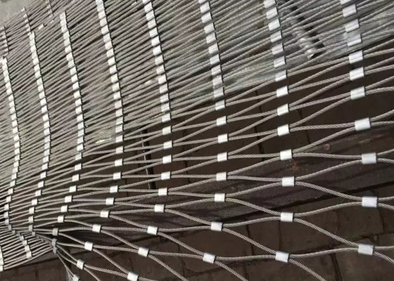 लचीले औद्योगिक समाधानों के लिए उच्च तन्यता शक्ति स्टेनलेस स्टील रस्सी जाल