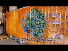 सोने के रंग की चेन लिंक पर्दा एनोडाइज्ड एल्यूमीनियम दरवाजों के लिए सजावट